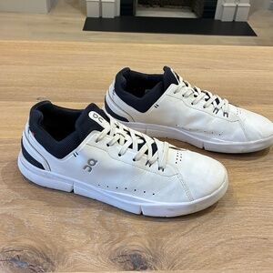 On Running The Roger Advantage White / Midnight 11.5